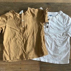 2 pair of t-shirts